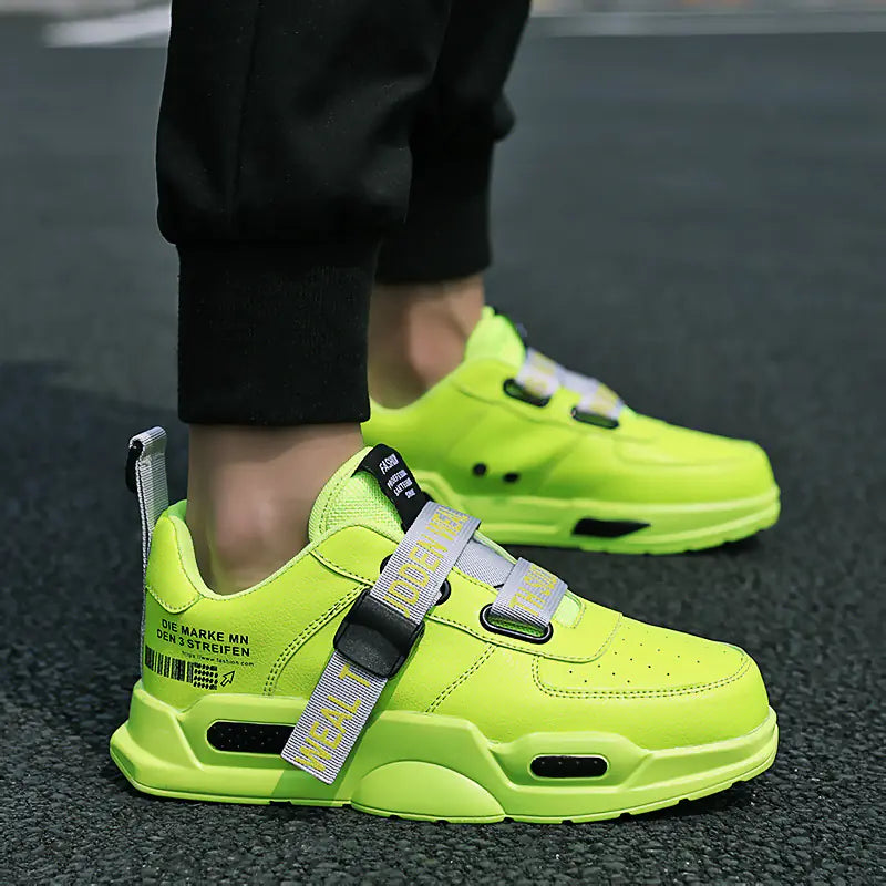 2019 Men’s Sport Casual Shoes in Fluorescent Green